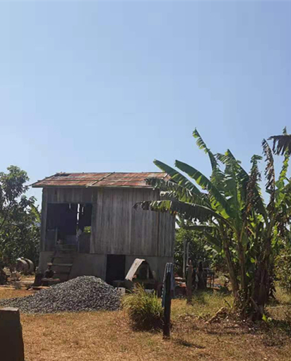 Sistema híbrido 4KW-2kVA en Camboya