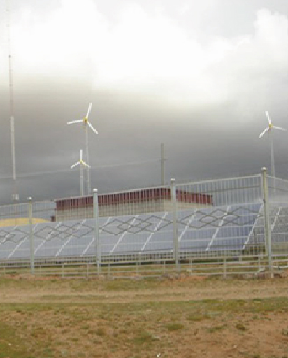 Sistema híbrido eólico-solar en Xinjiang sin electricidad
